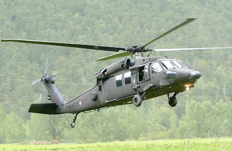 ВЕРТОЛЁТ СИКОРСКИЙ С-70 SIKORSKY S-70 SIKORSKY UH-60 BLACK HAWK